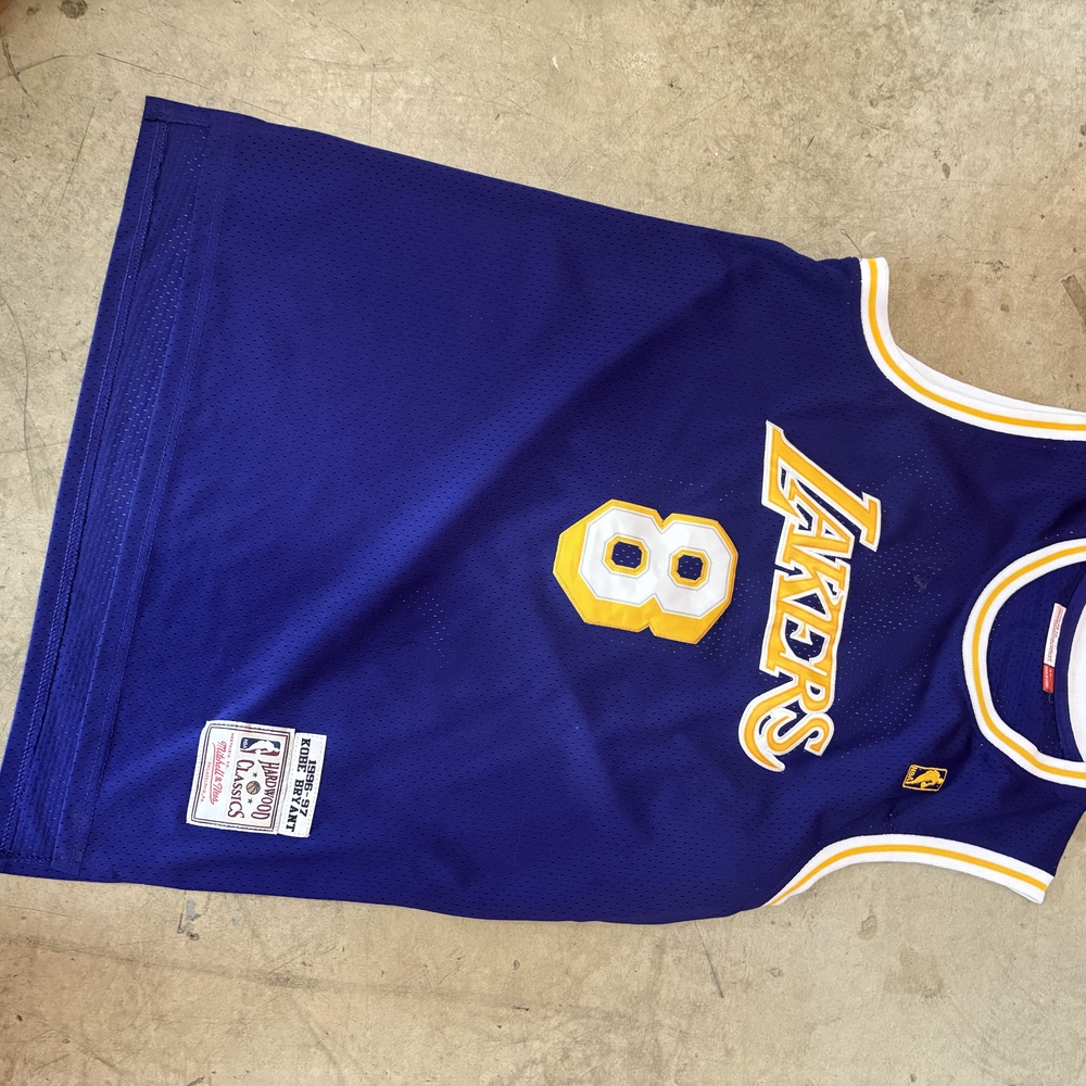 Lod Angeles Lakers Jersey ( Kobe Bryant)